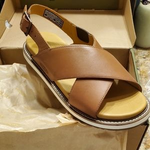 KEEN Leather Cross Strap Sandal
